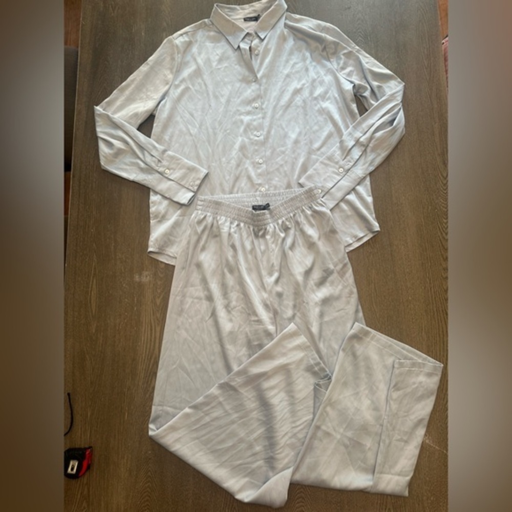NWT NASTY GAL SATIN OVERSIZED TWO PIECE PAJAMA DUSTY BLUE - Size 8 SKU:562